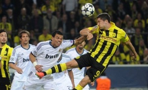 lewandowski-ne-fa-4-il-borussia-vola-1