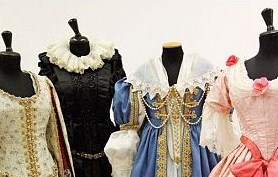 Mostra-costumi-eroine.-verdi