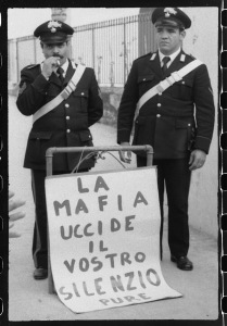 la mafia uccide