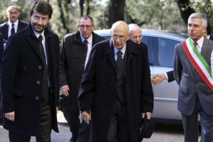 Italian President Giorgio Napolitano visits Francesco Rosi's mortuary