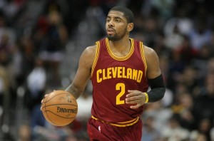 Kyrie Irving porta palla