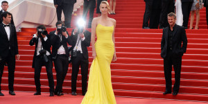 landscape-1431626522-hbz-cannes-2015-charlize-theron-index-1