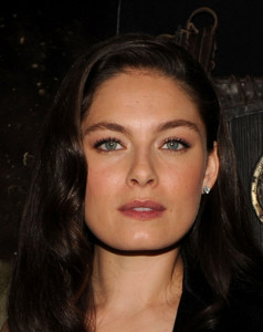 Alexa Davalos - The man in the high castle