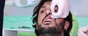 spot di fabrizio corona dentista