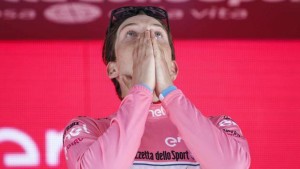 Jungels maglia rosa giro