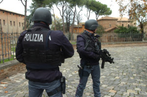 Polizia lotta al terrorismo