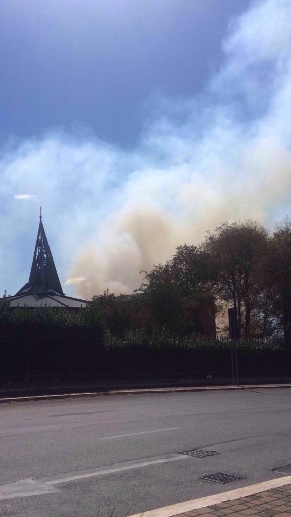 Incendio a Roma nord