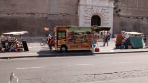 camion bar vaticano