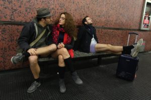 Milano in mutande sulla metro