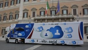 Cyberbullismo, riparte la campagna Vita da social nelle scuole