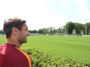 roma saluta francesco totti