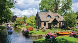 Giethoorn, la città senza strade e auto