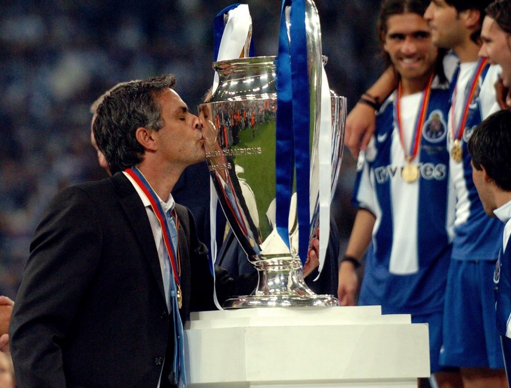 mourinho conquista l'europa porto-2004