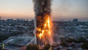 Incendio alla Greenfell Tower di Londra, aperta inchiesta