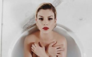 Emma Marrone posa nuda su Instagram