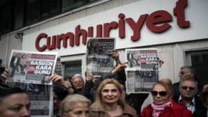 Turchia, scarcerazione dei giornalisti del quotidiano Cumhuriyet