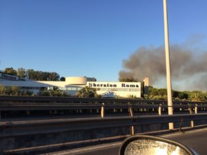 Incendio divampato dietro lo Sheraton