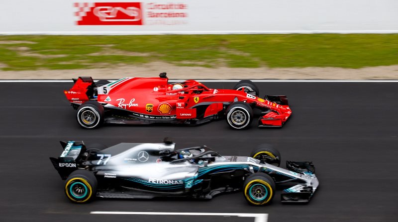 F1 2018 Ferrari Mercedes