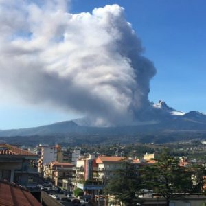 etna-terremoto-a-catania-48-tanta-paura-qualche-danno-fjau1